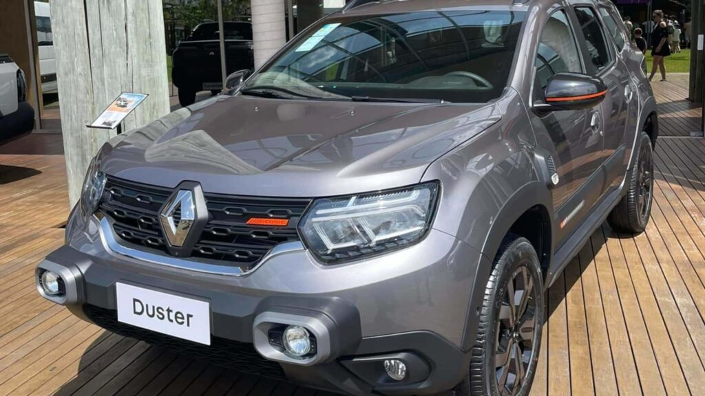 Flagra Renault Duster - Foto: Auto+
